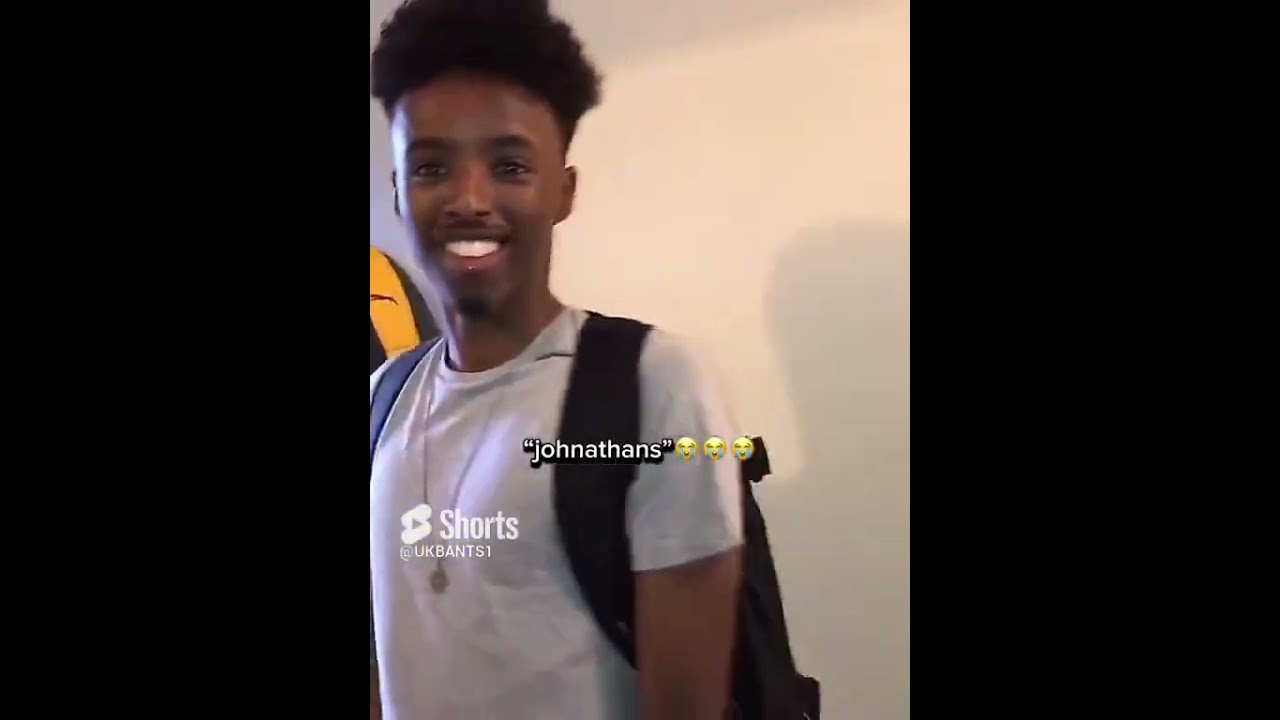 AJ catches Chunkz lackinn 🤣😂 