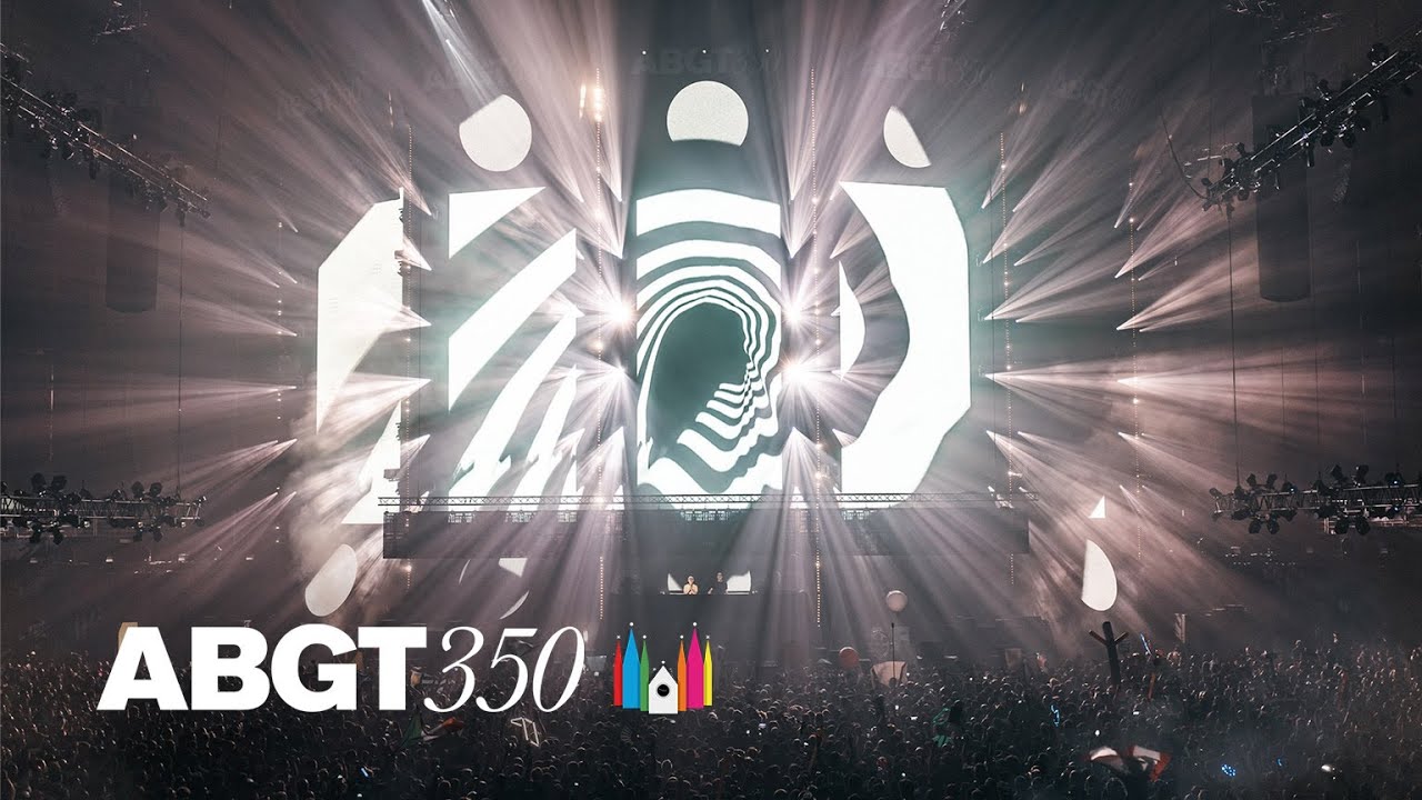 Παρακολούθηση Above & Beyond feat. Zoë Johnston - Reverie (Above & Beyond Club Mix) [Live at #ABGT350 Prague] στο YouTube