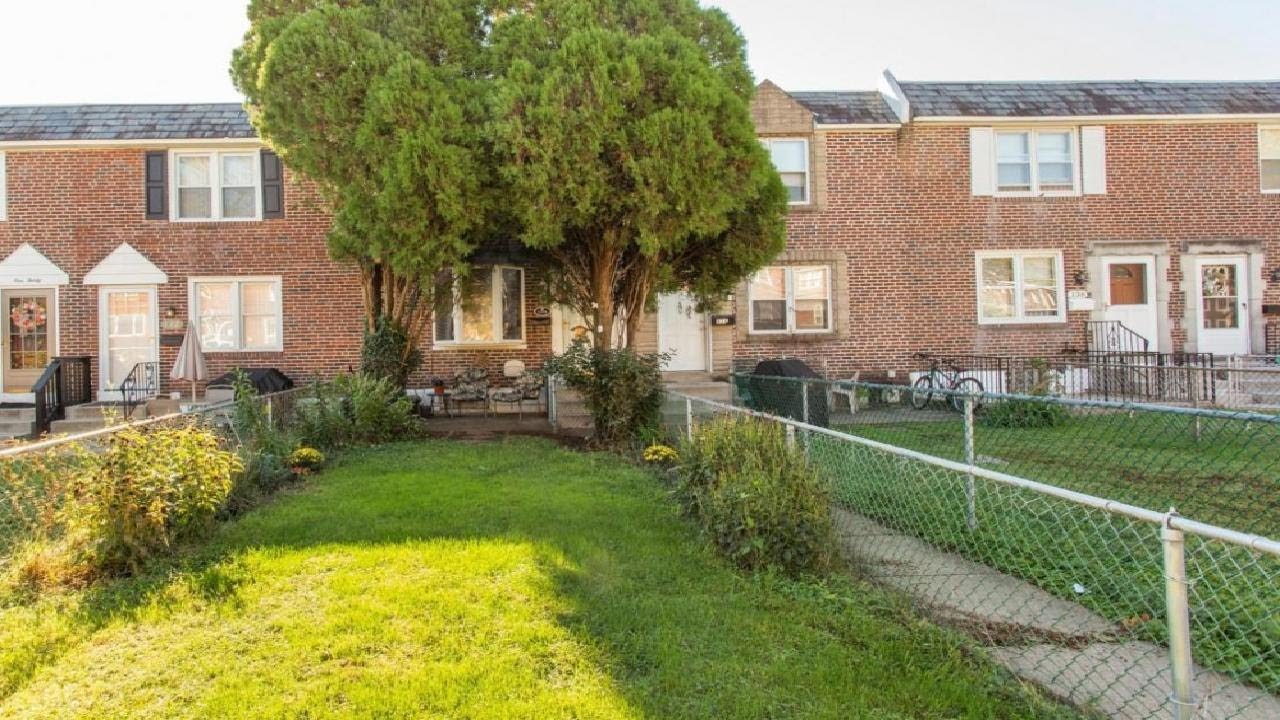 134 W BERKLEY AVENUE, CLIFTON HEIGHTS, PA Presented by Stephanie Russel.