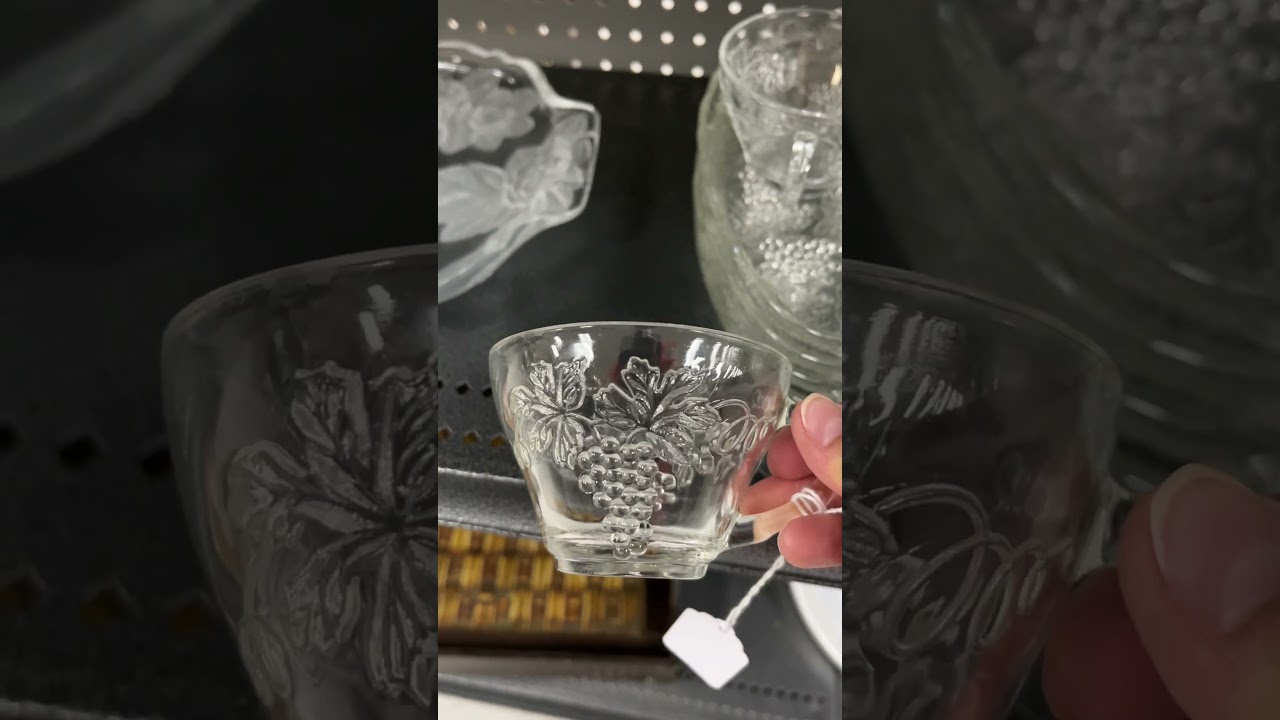 1930’s Vintage Anchor Hocking Harvest Grape glass mug embossed Serva-Snack set.