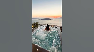 Imagine waking up to this view✨#greece #santorini #summer #sunset