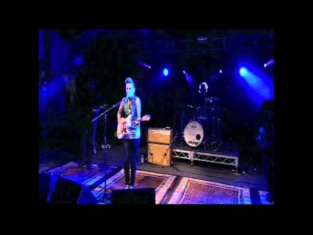 Mia Dyson - I Meant Something To You Once (live)