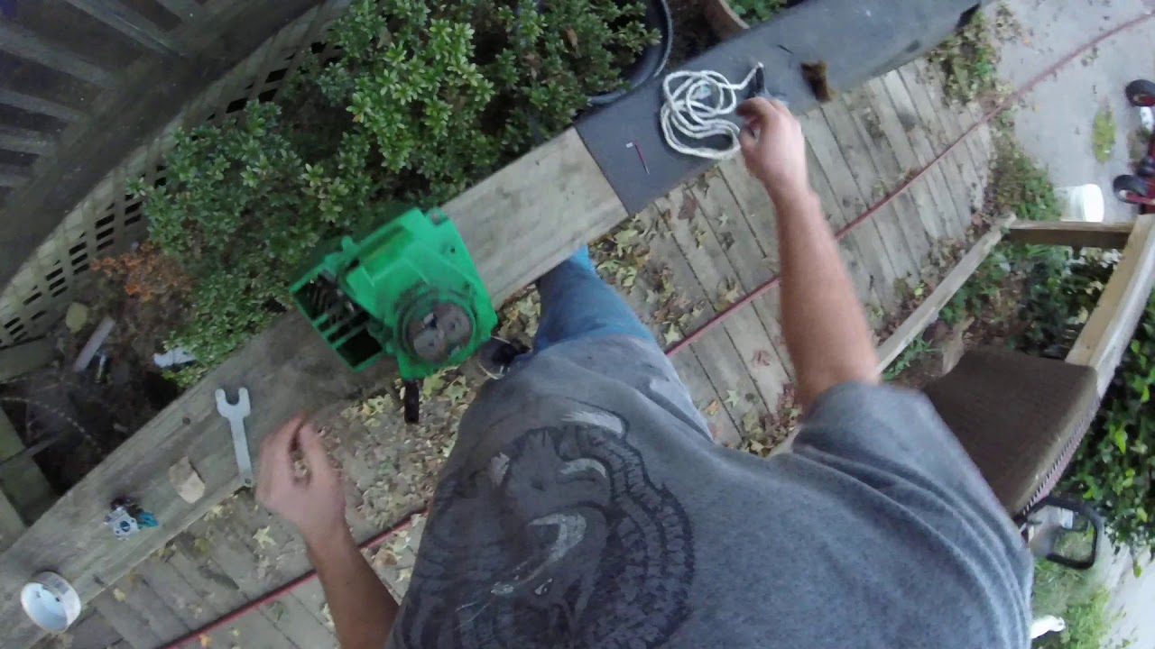 How To Get The Clutch Off Of A Weed Eater Excalibur GHT220 Hedge