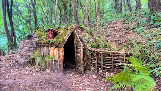 Building Underground and Warm Survival Shelter