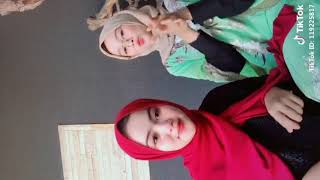 Tik Tok Bergoyang Ubur Ubur Indah Nya Ciptaan Mu,,,