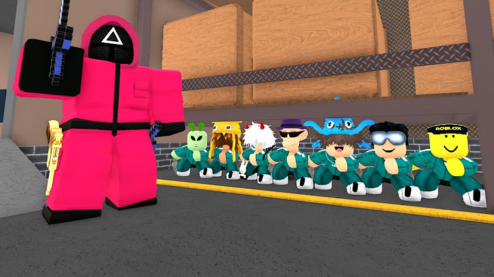 Squid Game Hide and Seek in Murder Mystery 2!