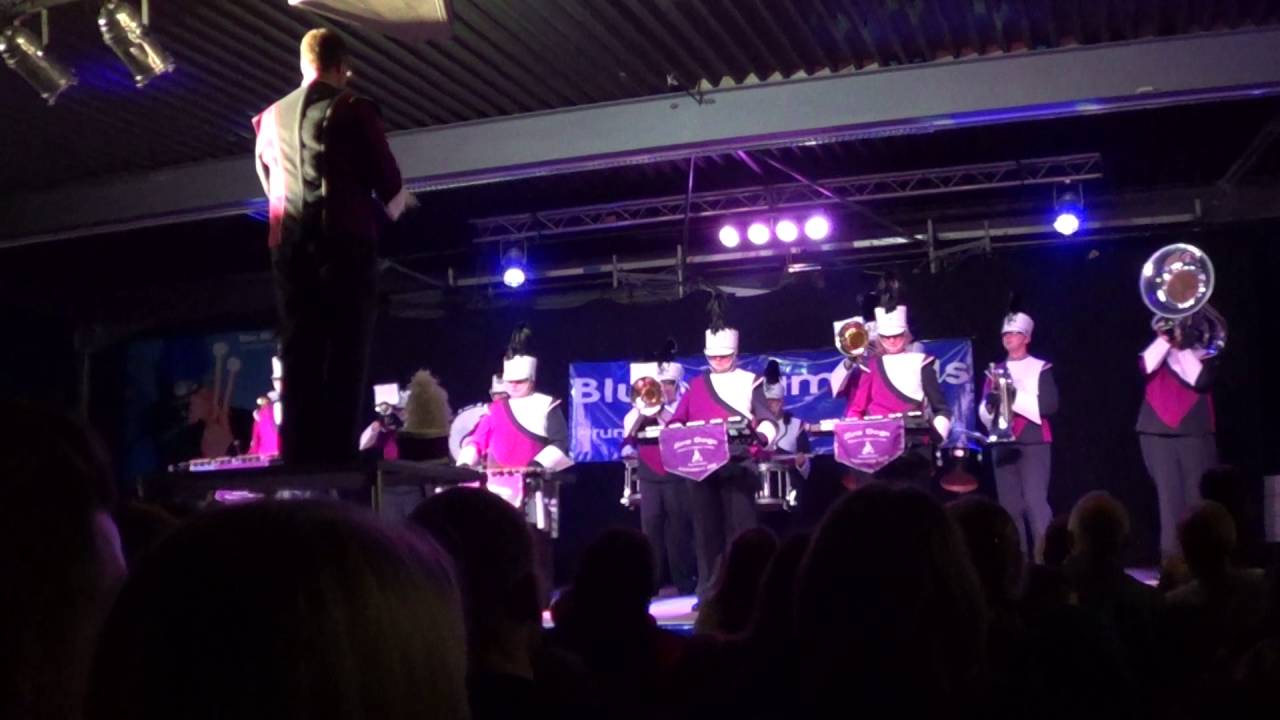 Sea Dogs Drum & Mallet Corps beim Indoor Musik Festival Blue Diamonds