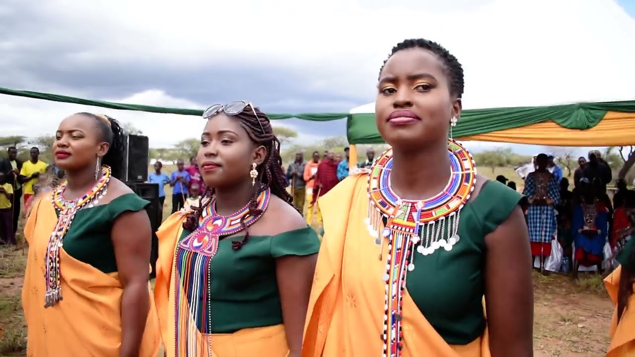 BENJAMIN LENGONENE PERFORMS NEW SONG IN WEDDING.