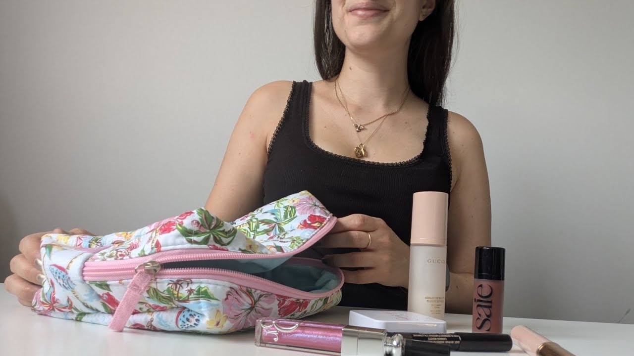 ASMR What's In My Makeup Bag (rummaging, scratching, tapping ...