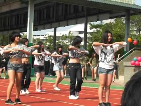道明中學熱舞社 聖誕園遊會表演 2010.12.24