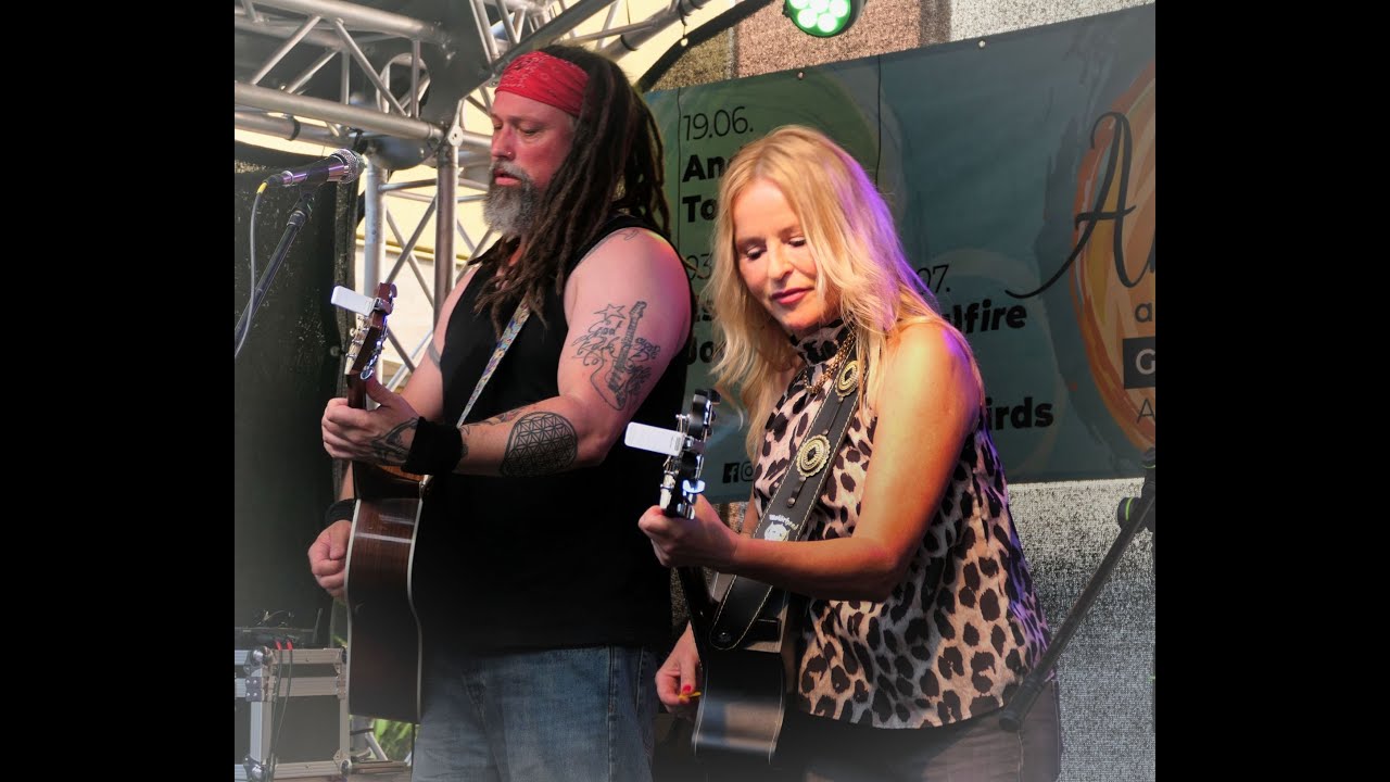 Ina Morgan & Olé Peng FeatTalkin' Bout a Revolution (Cover) LIVE  Abend Gold LIVE  Hanau (2025)