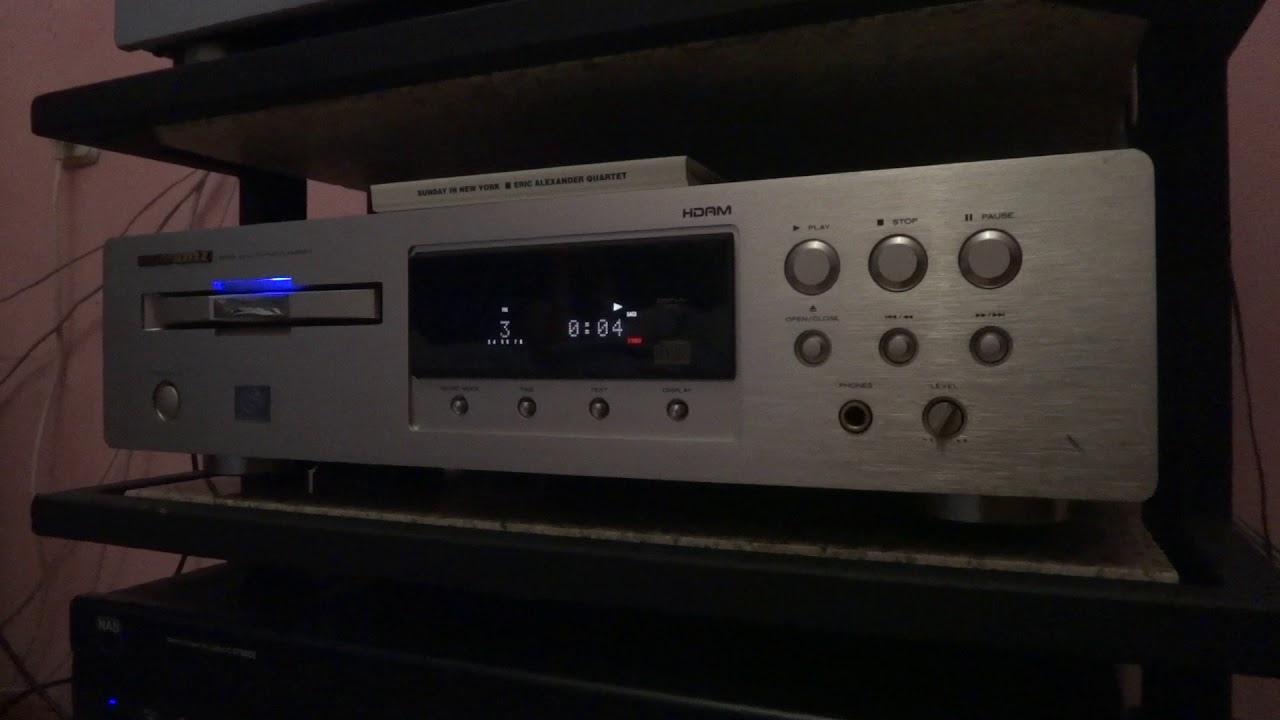 Marantz SA8400 SACD Player - YouTube