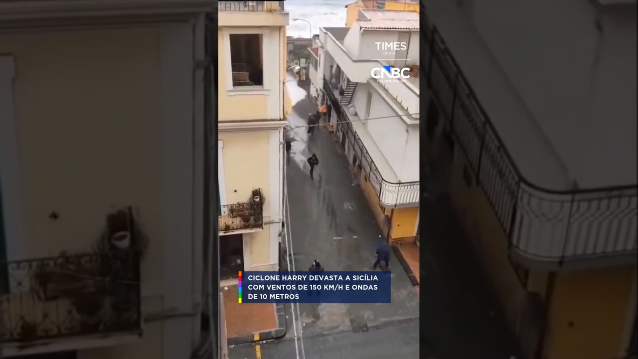 Ciclone Harry devasta a Sicília com ventos de 150 km/h e ondas de 10 metros #shorts