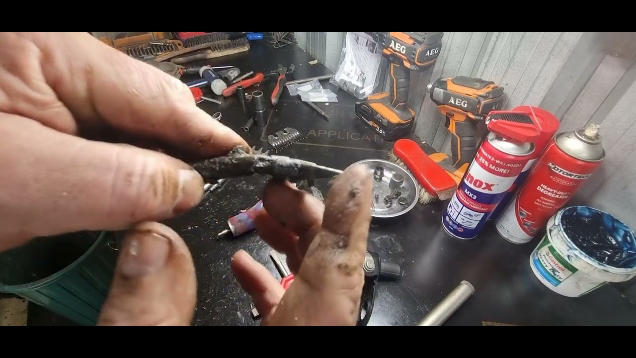 Full rebuild of a Heiniger Cyclone handpiece.