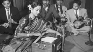 Geeta Dutt : Jhoom jhoomke jaam choomke : Film - Coffee House (1957)