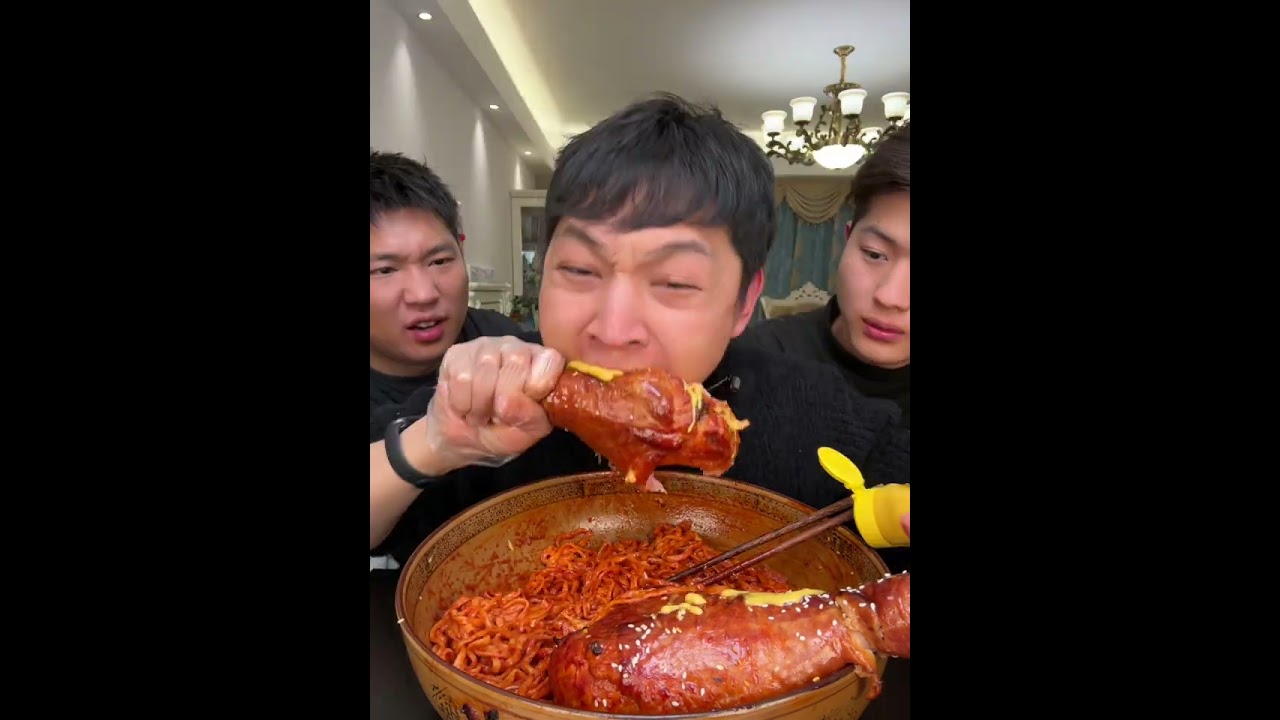 ASIAN SPICY NOODLES MUKBANG ASMR 