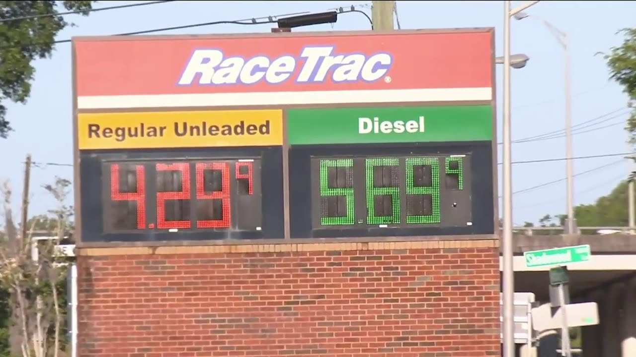 National gas prices hit a record high - YouTube
