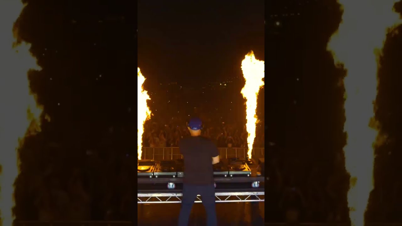 After 21 Years Eric Prydz Finally Plays Call On Me LIVE 