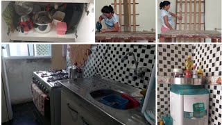 Fiz umas coisas Para a Cozinha de Uma Amiga Reaproveitando Estrado de Cama e Portas de Guarda roupas