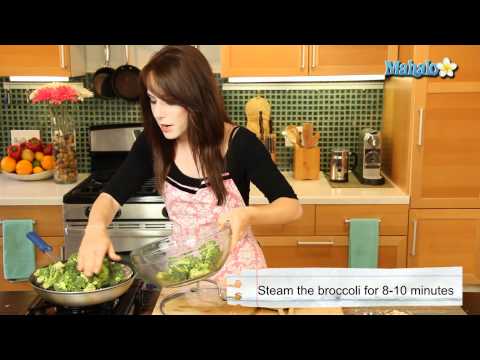 How to Make Tangy Broccoli with Almonds