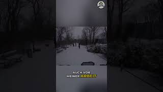 Schnee-Chaos in Berlin: Scooter-Test im Park verschoben! #shorts