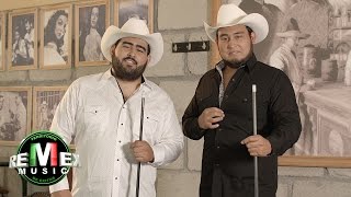 Video thumbnail of "Luis y Julián Jr. - Con esa gordita (Video Oficial)"