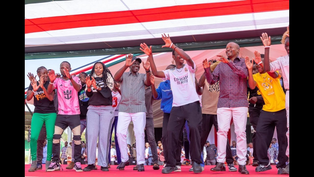 SEE WHAT MT KENYA GENZ DID TO RUTO IN NYERI DURING DANCE CHALLENGE