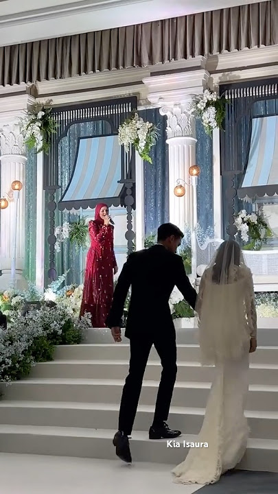 DS Siti Nurhaliza Raikan Pengantin Baru Dengan Lagu Bukan Cinta Biasa
