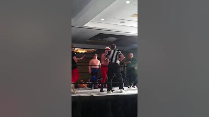 Legends Fanfest referee Mitch Blalock saves Tommy ...
