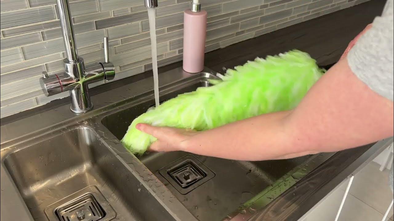 Leecroft Dragon Dusters Easy Reach Dusting Wands Extendable Bright