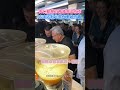 黃仁勳揪百萬播客逛夜市 店家送狀元糕互動超有趣 #shorts  旺得富 / Wantrich.ct @Wantrichchinatimes