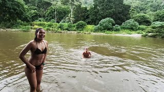 BEAUTIFUL COLOMBIAN GIRL 🇨🇴 TAKES ME TO SECRET JUNGLE