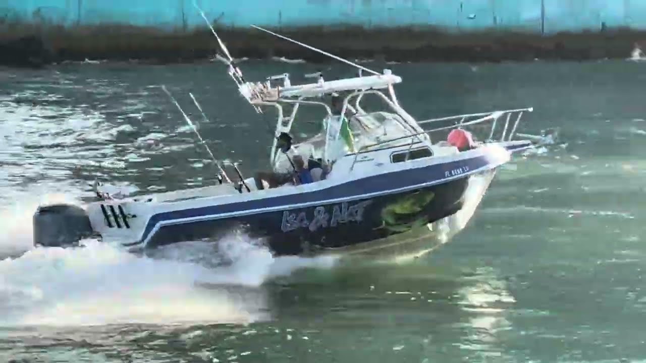 Boats Speeding On The Choppy Water The Fun Start Early 