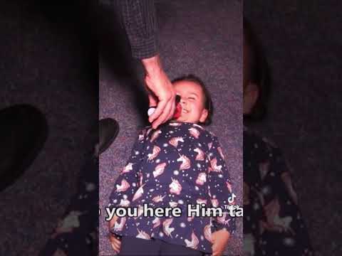 Little Girl Sees Jesus At The Gates 