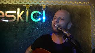 Beni̇ Ağlatmaya Ki̇mi̇n Hakki Var Murat Eski̇horan Resimi