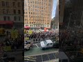 по всей Америке снова прокатились массовые протесты против политики Трампа