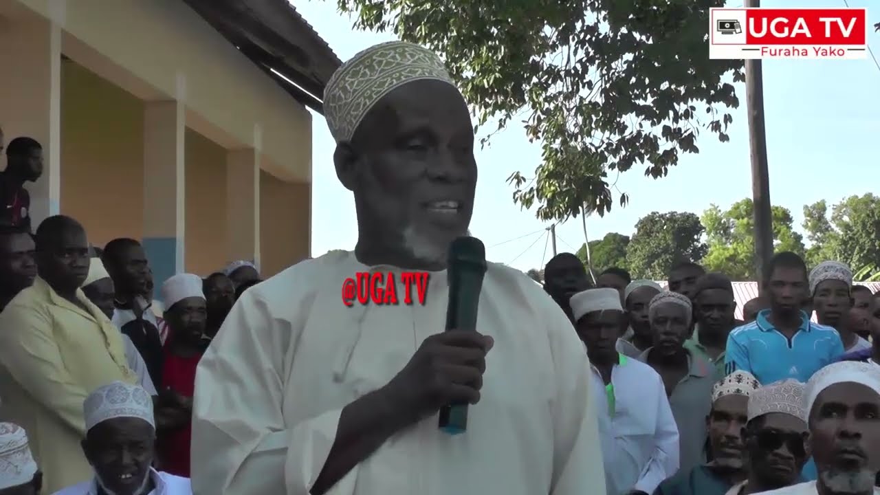 Wananchi wa Msuka walivyo  jitokeza kumpokea DC Micheweni hamu yao Barabara Kutengenezwa