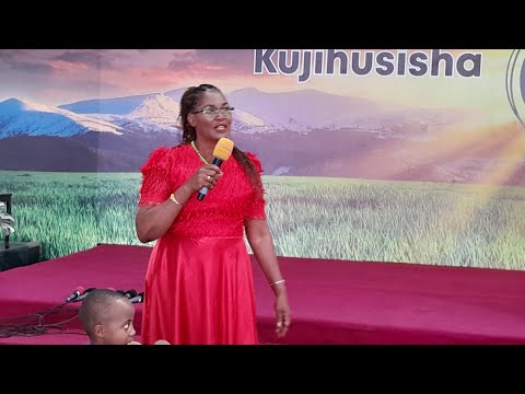 Dada Yake Bibi Harusi Pendo Nela James Amwimbia Wimbo Mdogo Wake