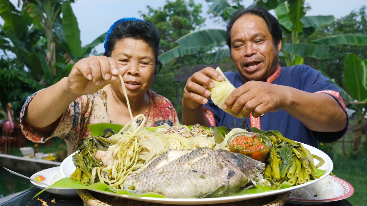นึ่งปลานิลตัวใหญ่ใส่ผักเยอะๆ กินกับแจ่วมะเขือเทศ | อร่อยนัวร์