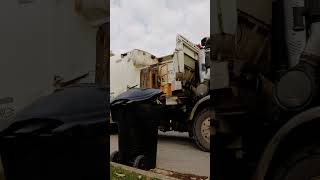 How Helper Routes Keep Waste Collection Running Smoothly