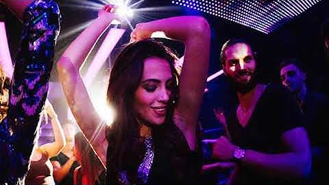 Como sacar a bailar a una mujer en una fiesta sin tomar tantas cervezas