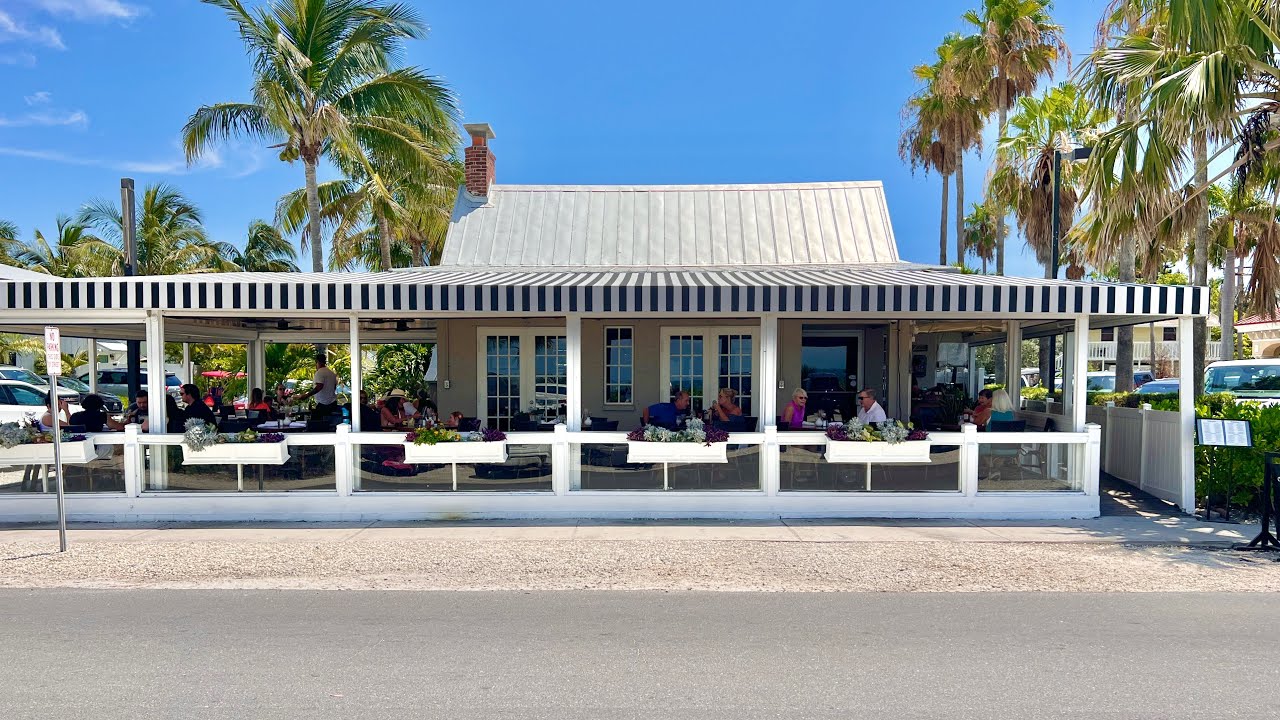 Eating at the Waterfront Restaurant on Anna Maria Island | Seafood Restaurant Review in Anna Maria