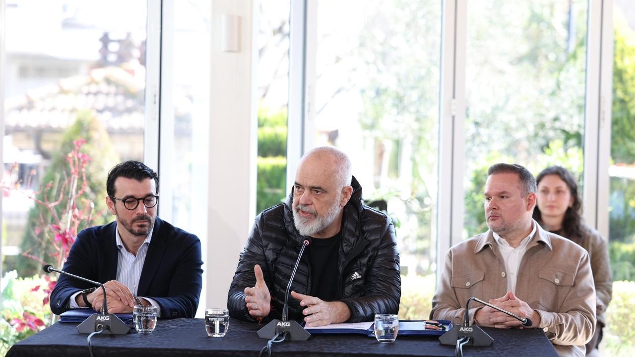 Shembja në aksin Librazhd-Prrenjas, Rama: Perversitet i madh! E shkaktoi shiu