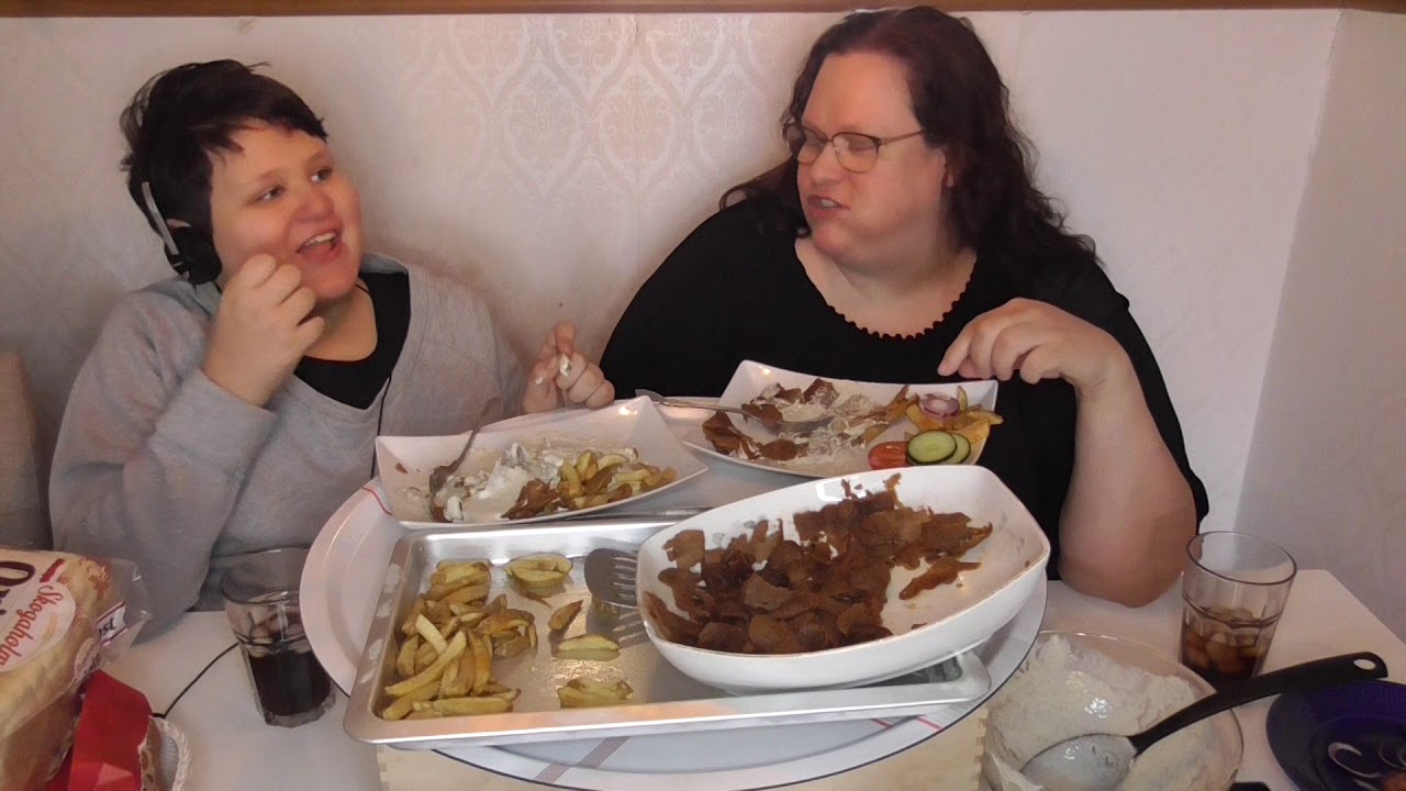 Mukbang - Hemma gjord Kebab med pommes och vitsås