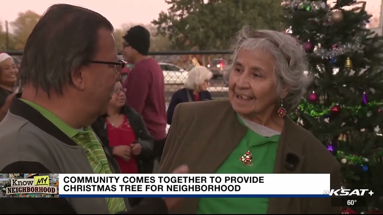 West Side neighbors rally to replace stolen Christmas tree