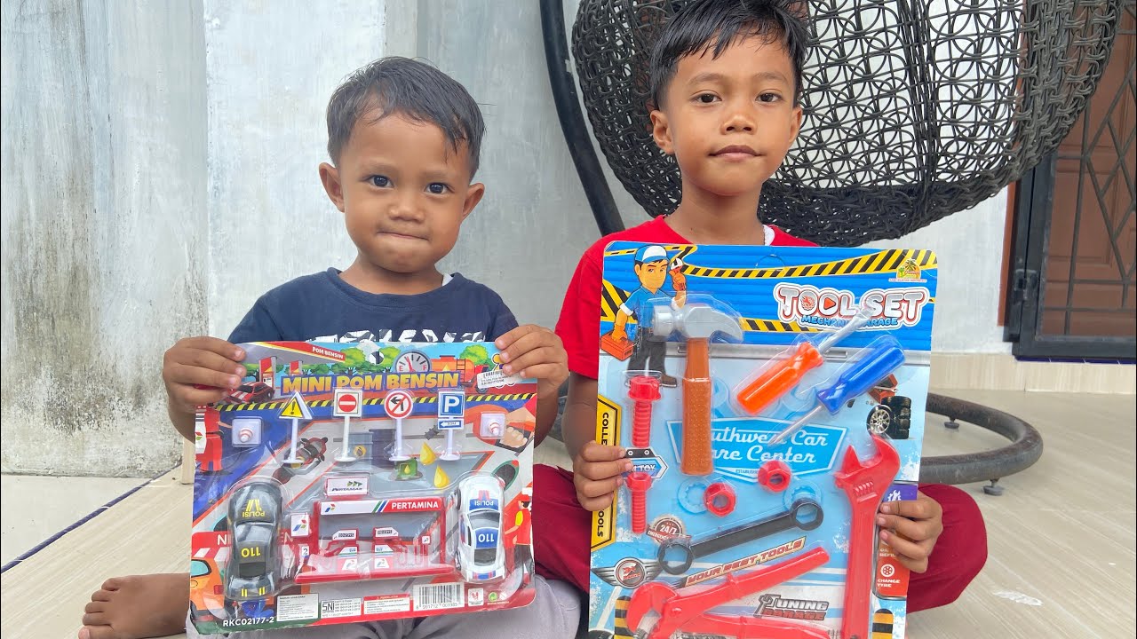 Unboxing Mainan Mini Pom Bensin & Perkakas Keren! Bikin Seru Main Bareng