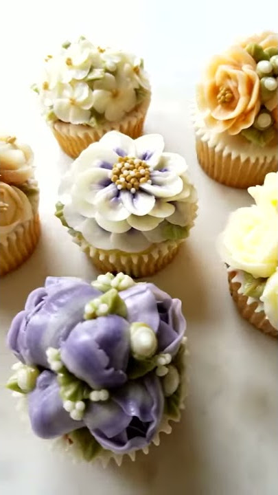 diane_blossoming buttercream flowercake
