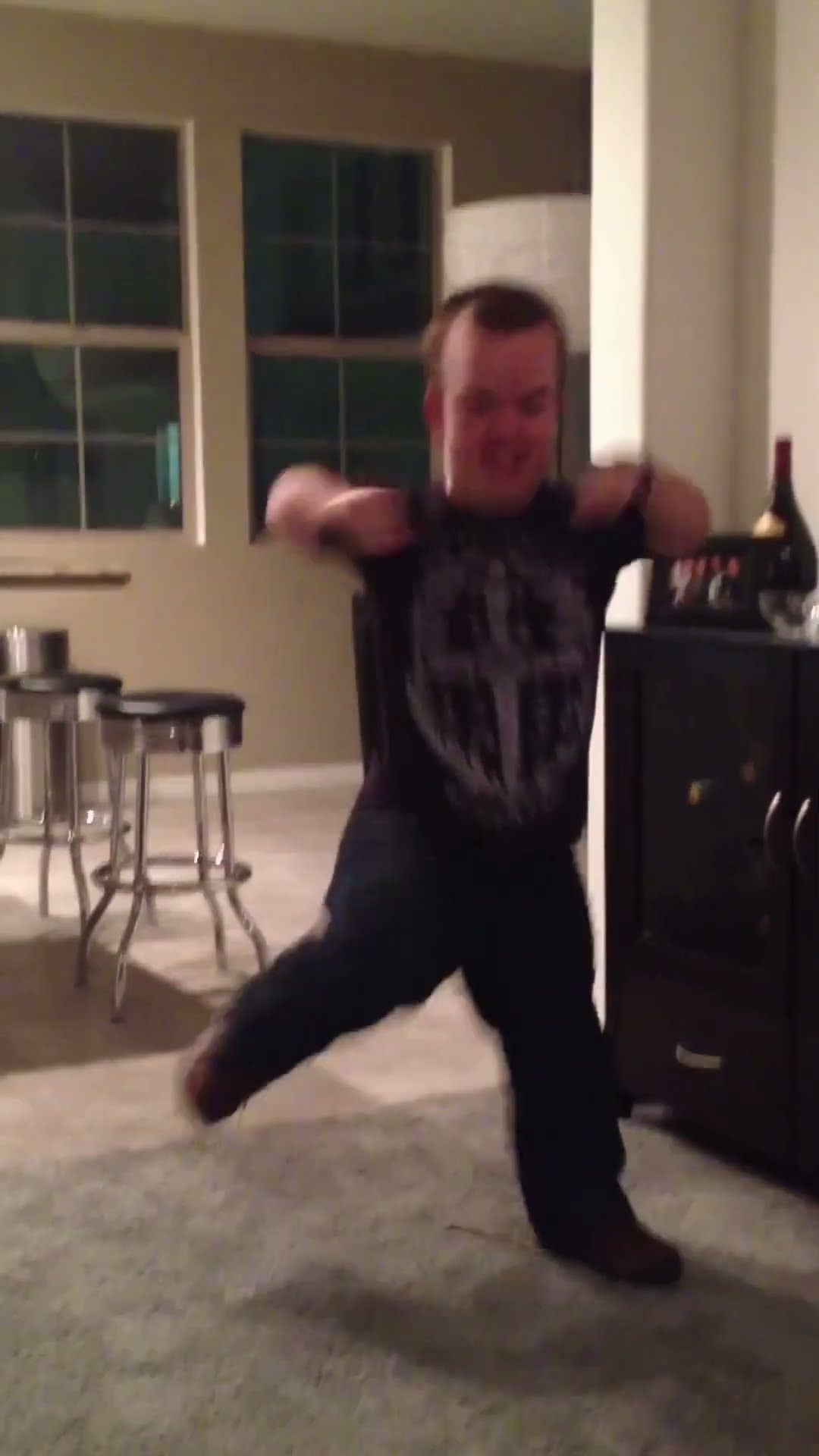 Dwarf Dances Gangnam Style - YouTube
