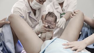 Natural Birth with No Pushing | Fetal Ejection Reflex