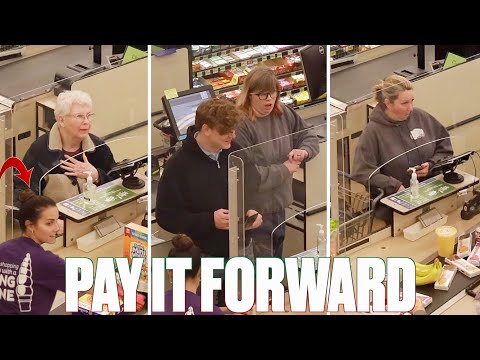 BUYING PEOPLE'S CHRISTMAS GROCERIES | BAGGING GROCERIES FOR STRANGERS THEN PAYING FOR THEM